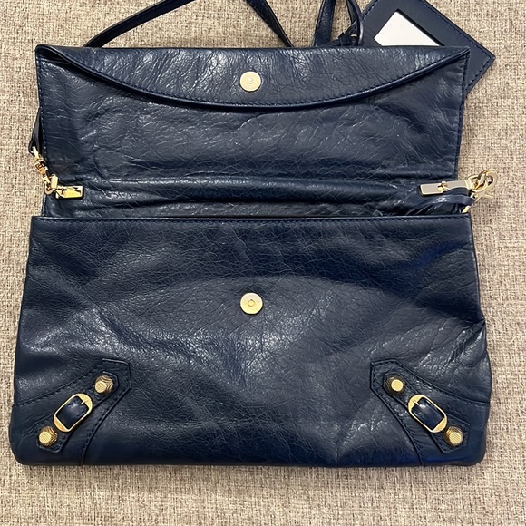Authentic lightly used Balenciaga crossbody bag- Navy with gold hardware - Picture 3 of 9